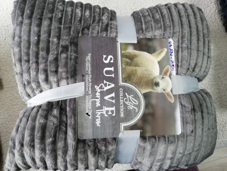 Világosszürke magában bordás vastag sherpa takaró, ágytakaró 150*200cm